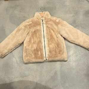 Patigonia fuzzy jacket